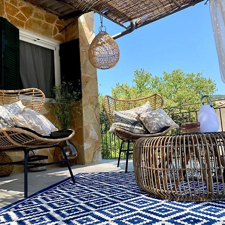 Villa Aspros - Traditionell, Ruhig Und Strandnah Liapádesz Kültér fotó