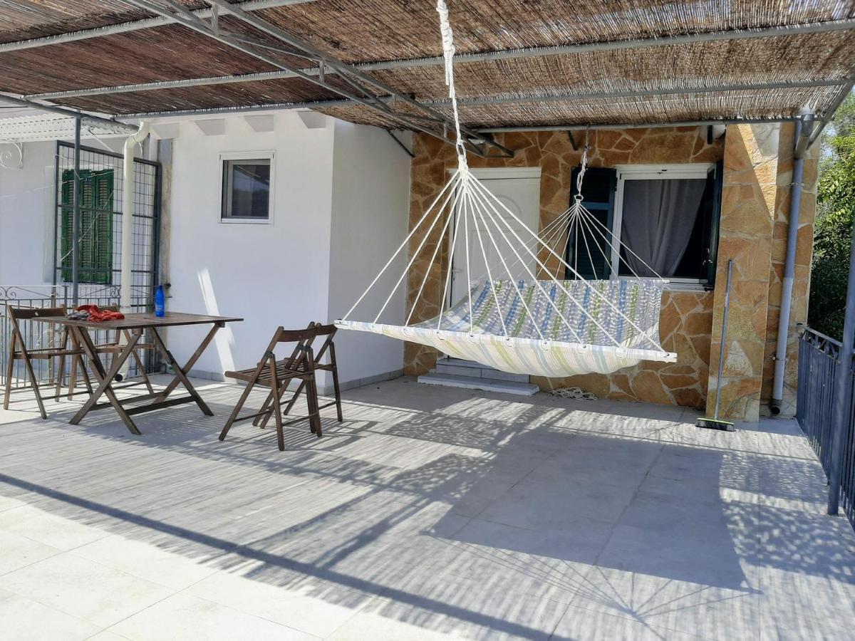 Villa Aspros - Traditionell, Ruhig Und Strandnah Liapádesz Kültér fotó