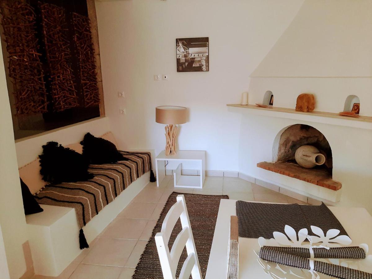 Villa Aspros - Traditionell, Ruhig Und Strandnah Liapádesz Kültér fotó
